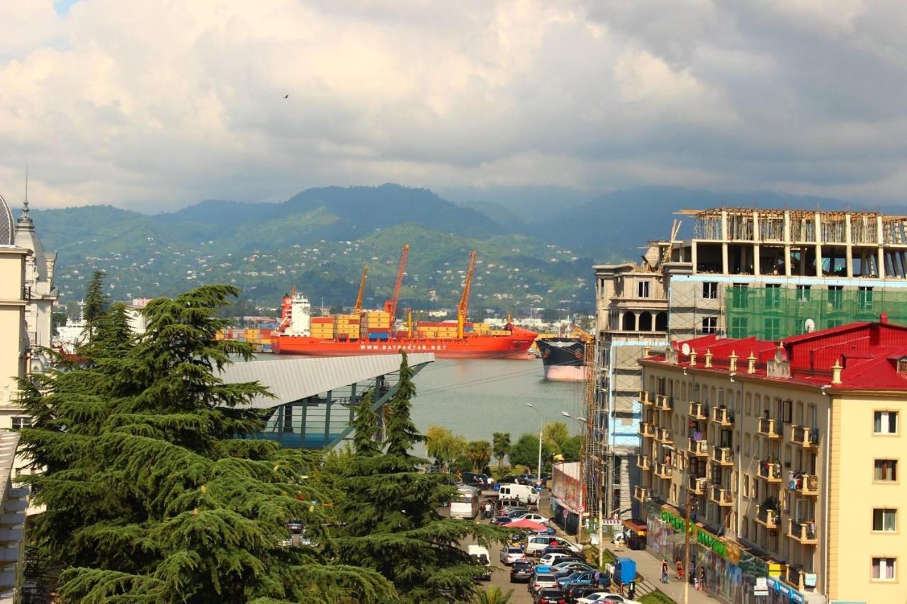 Hotel Light Palace Batumi Ngoại thất bức ảnh