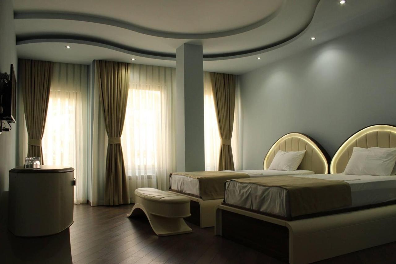 Hotel Light Palace Batumi Ngoại thất bức ảnh