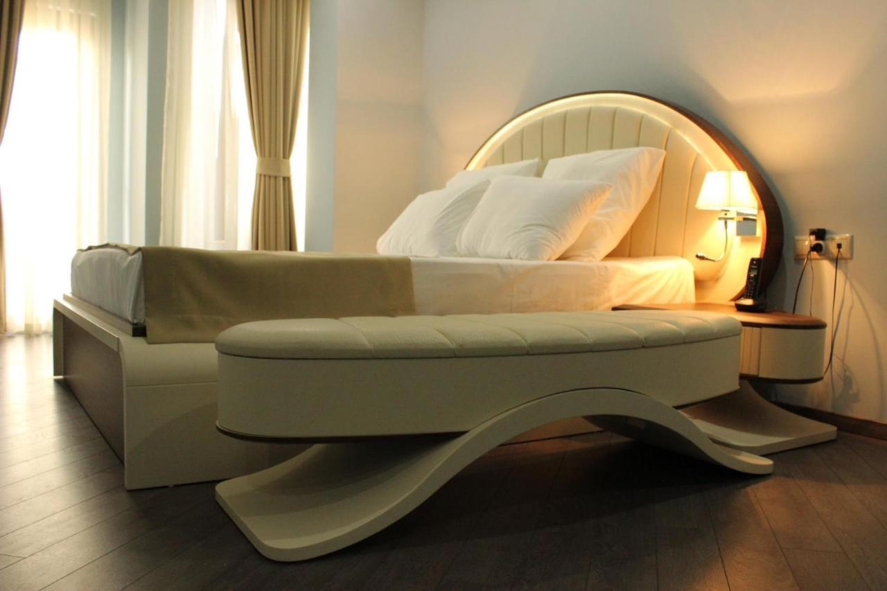 Hotel Light Palace Batumi Ngoại thất bức ảnh