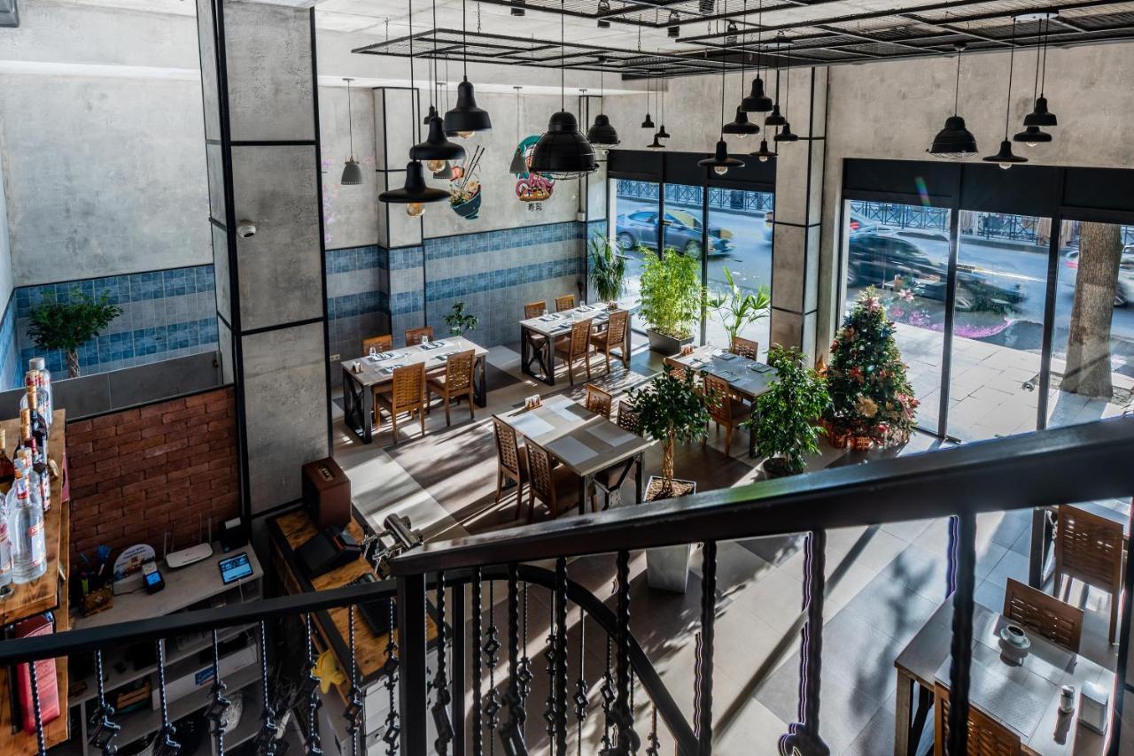 Hotel Light Palace Batumi Ngoại thất bức ảnh