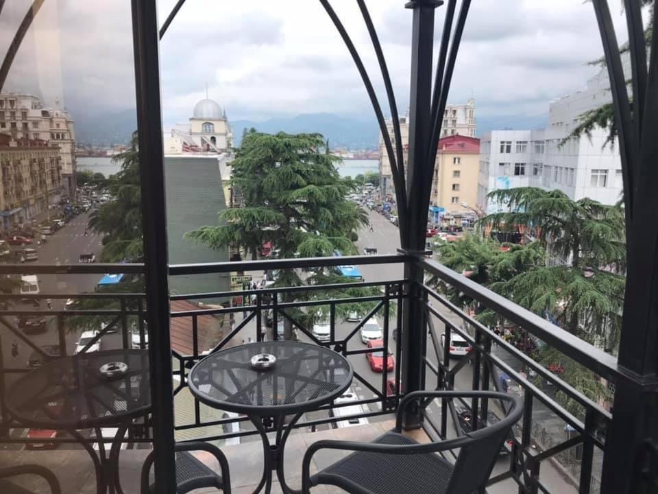 Hotel Light Palace Batumi Ngoại thất bức ảnh