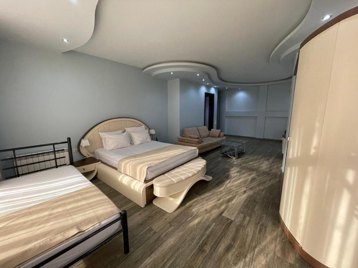 Hotel Light Palace Batumi Ngoại thất bức ảnh