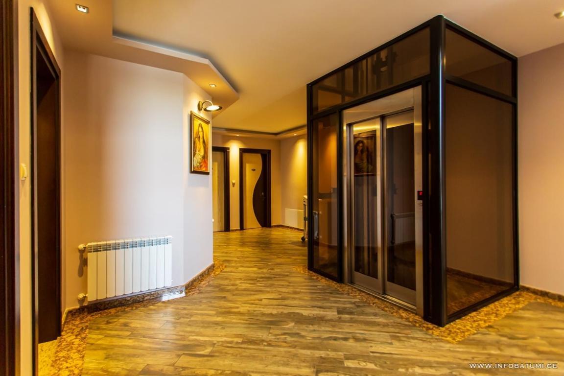 Hotel Light Palace Batumi Ngoại thất bức ảnh